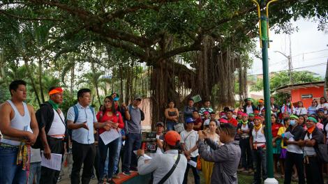 Protesta kichwa frente a Servicio Nacional de Áreas Naturales Protegidas (SERNANP) y Centro de Conservación, Investigación y Manejo de Areas Naturales (CIMA). Tarapoto, 2022