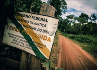 Los pueblos indígenas reclaman el poder de toma de decisiones y protegen sus territorios, vidas y derechos utilizando los protocolos autónomos de CLPI